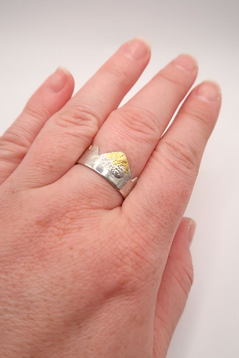 Mountains Ring