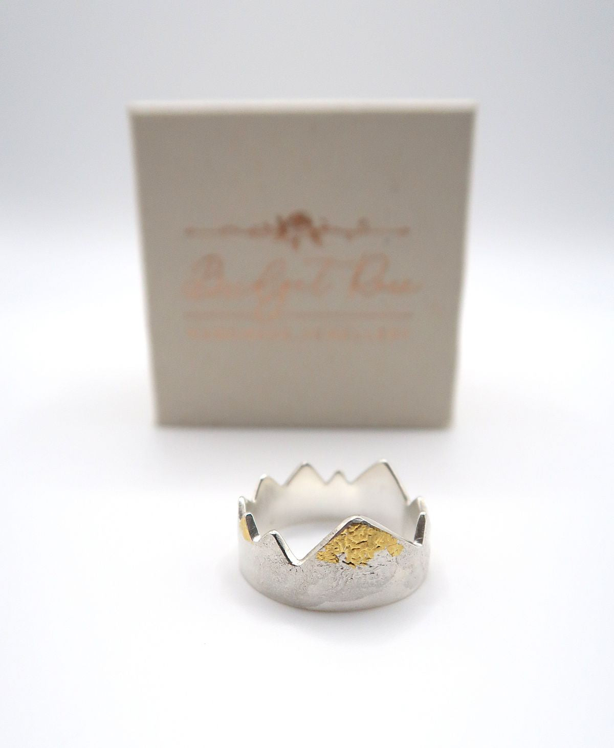 Mountains Ring