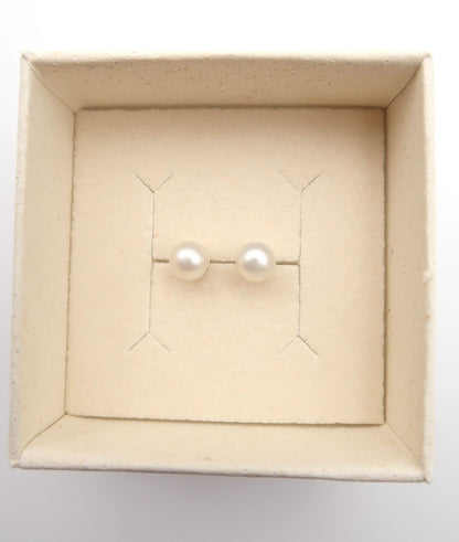 Pearl Stud Earrings